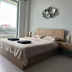Alex Mnl Lux Mamaia *
