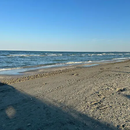 Alex Mnl Lux Mamaia 12 *